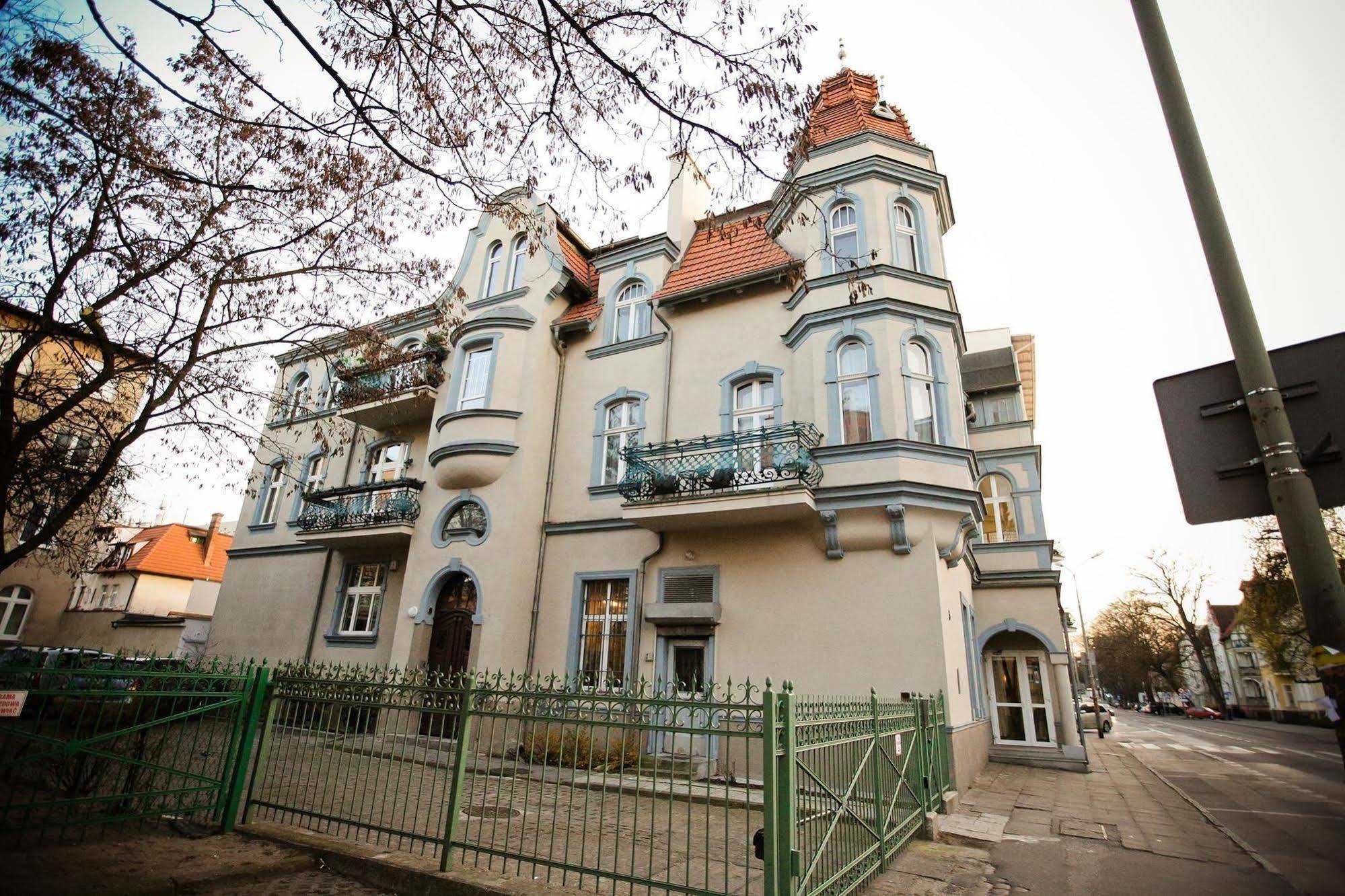Sopotiera Exterior foto